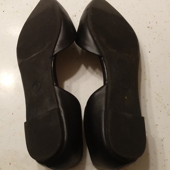 Size 7 Flats shoes - Picture 3 of 3